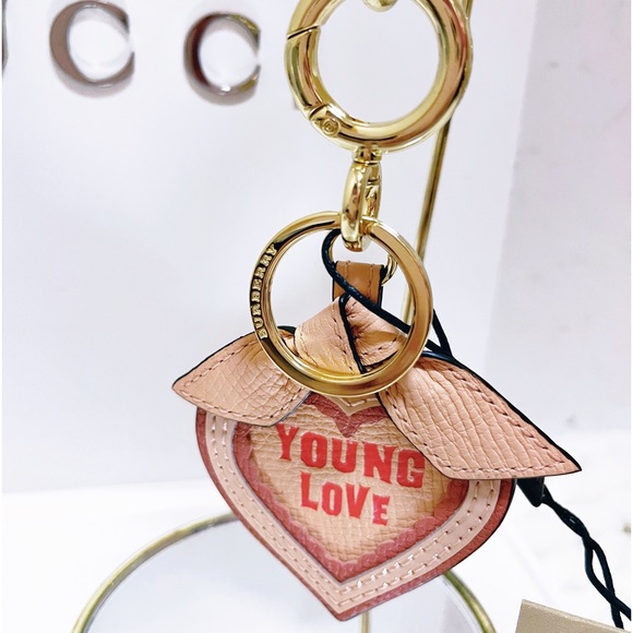 Authentic Burberry Young Love Leather Heart Bag Charm / Keychain - Picture 7 of 11